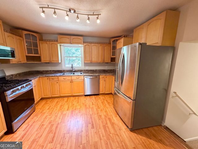 962 Doeskin Drive NW, Conyers, GA 30012