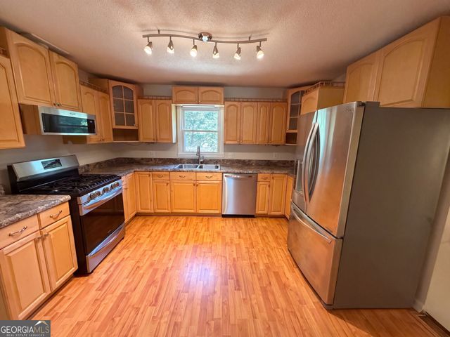 962 Doeskin Drive NW, Conyers, GA 30012