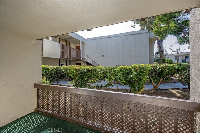 23515 Lyons 178, Valencia, CA 91355