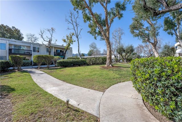 23515 Lyons 178, Valencia, CA 91355