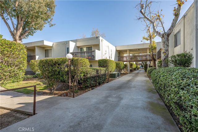 23515 Lyons 178, Valencia, CA 91355