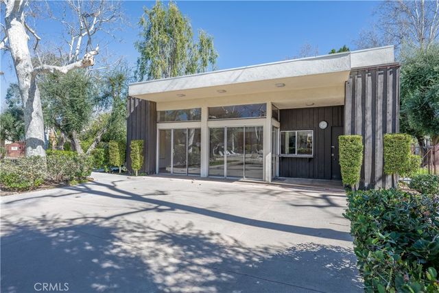 23515 Lyons 178, Valencia, CA 91355