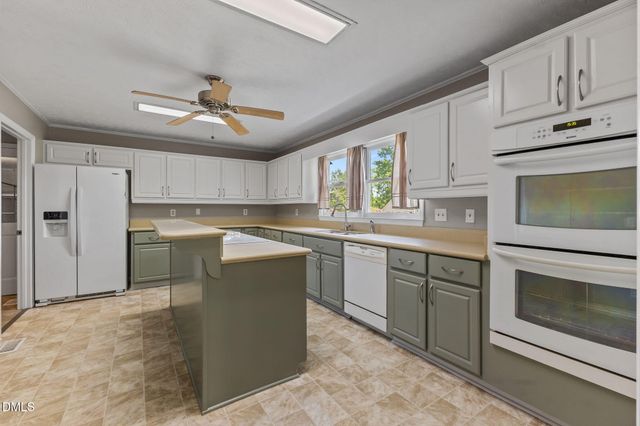 662 Georgetown Circle, Fayetteville, NC 28314