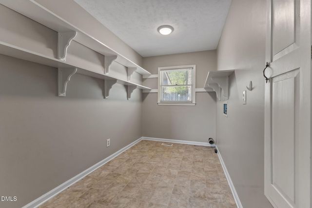 662 Georgetown Circle, Fayetteville, NC 28314