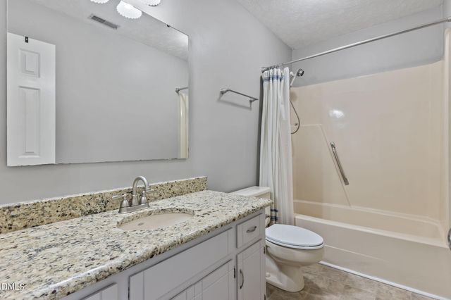 662 Georgetown Circle, Fayetteville, NC 28314