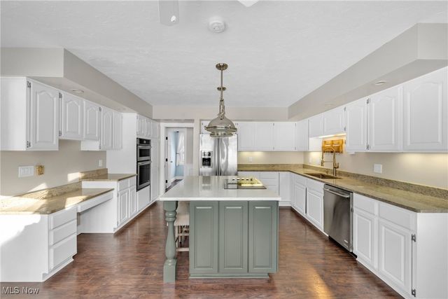 10242 Pinecrest Road, Concord, OH 44077