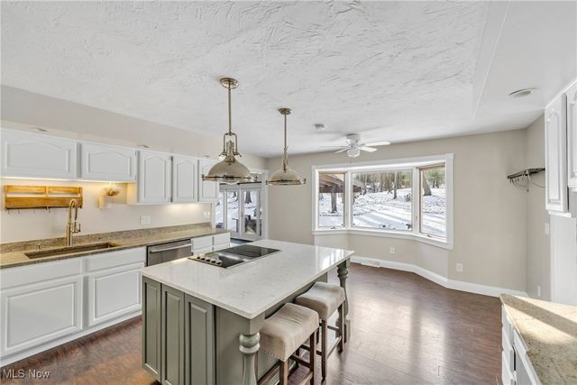 10242 Pinecrest Road, Concord, OH 44077