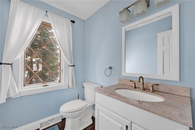 10242 Pinecrest Road, Concord, OH 44077