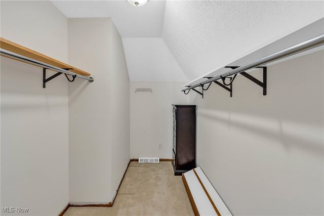 10242 Pinecrest Road, Concord, OH 44077