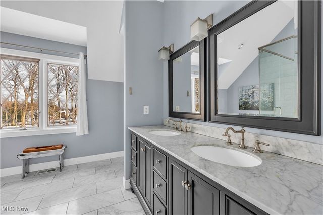 10242 Pinecrest Road, Concord, OH 44077