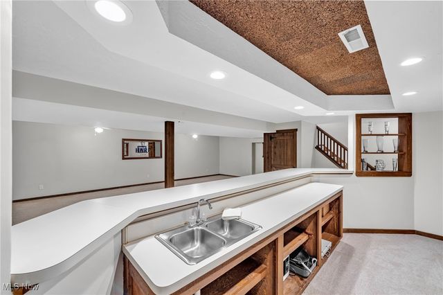 10242 Pinecrest Road, Concord, OH 44077