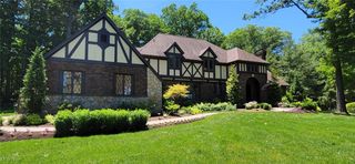 10242 Pinecrest Road, Concord, OH 44077