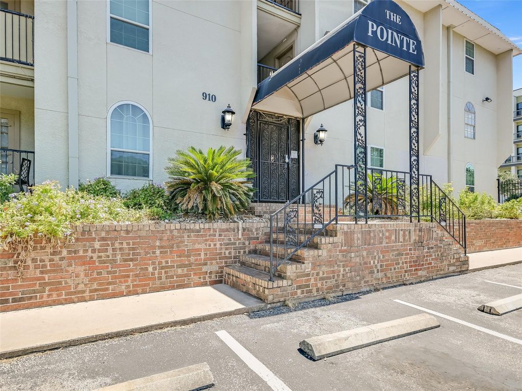 910 Duncan LN 31, Austin, TX 78705