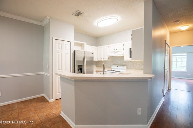 10000 GATE Parkway 824, Jacksonville, FL 32246