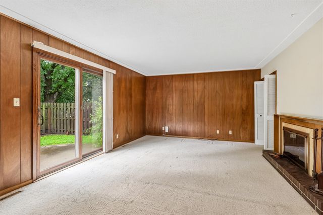3924 Dakota Drive, West Des Moines, IA 50265