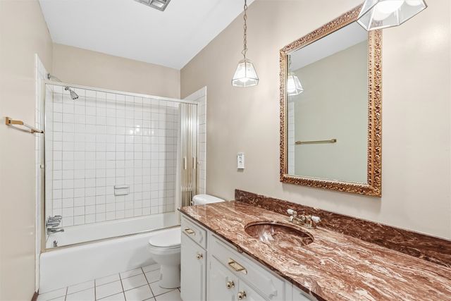 3924 Dakota Drive, West Des Moines, IA 50265