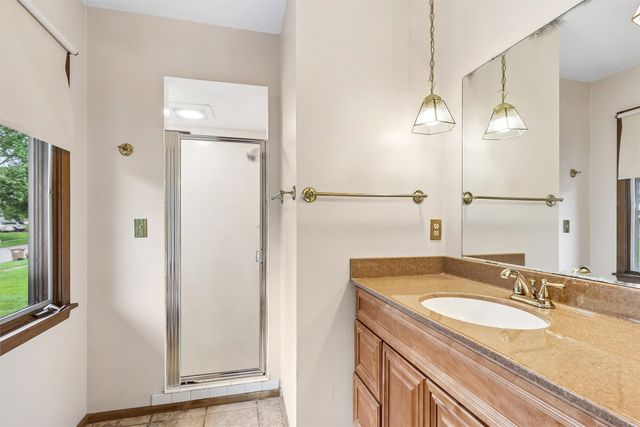 3924 Dakota Drive, West Des Moines, IA 50265