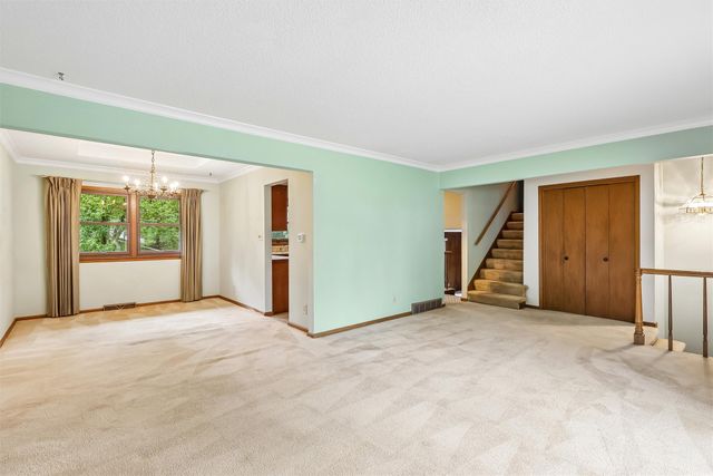 3924 Dakota Drive, West Des Moines, IA 50265