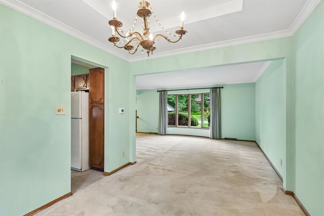 3924 Dakota Drive, West Des Moines, IA 50265