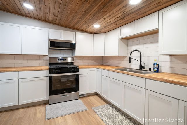 415 N State Road, Belding, MI 48809