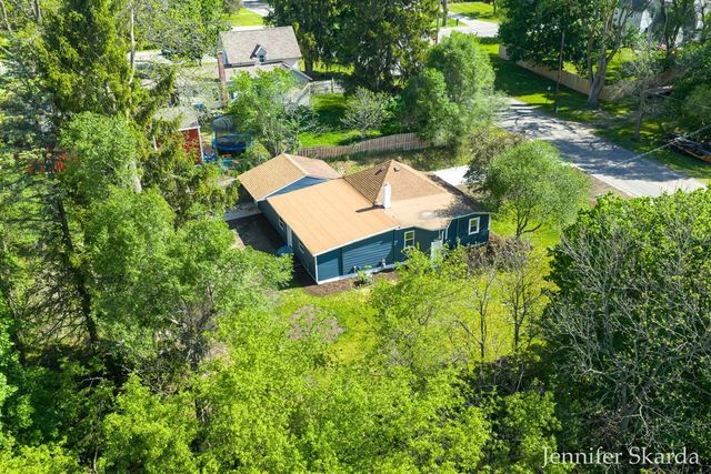 415 N State Road, Belding, MI 48809