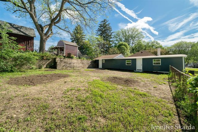 415 N State Road, Belding, MI 48809
