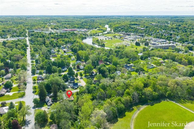 415 N State Road, Belding, MI 48809
