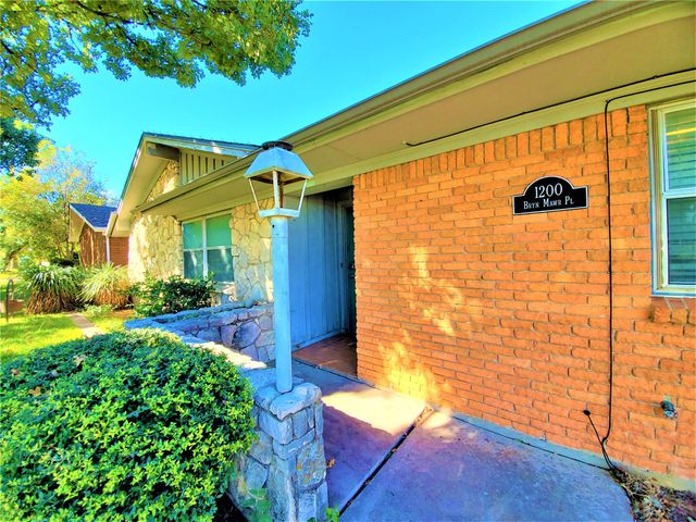 1200 Bryn Mawr Place, Denton, TX 76201