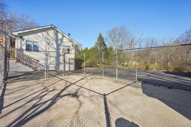 17 Pine Hill Road, Highland Mills, NY 10930