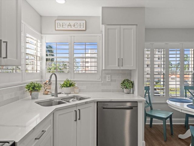 5900 BAHIA DEL MAR CIRCLE 238, St Petersburg, FL 33715