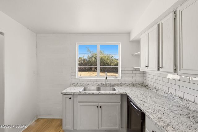 5014 E Baker Street, Tucson, AZ 85711