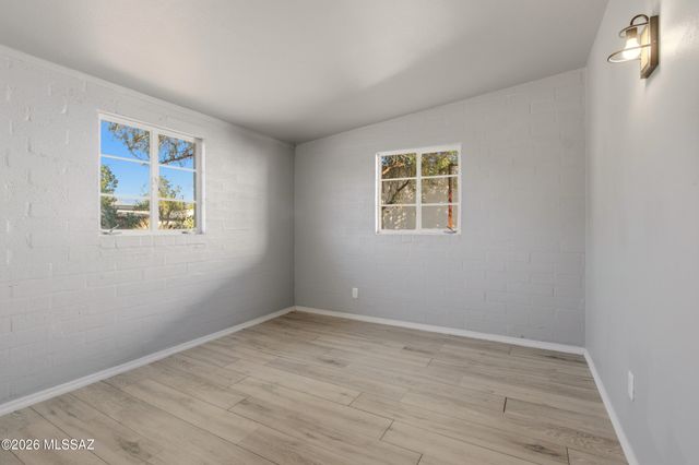 5014 E Baker Street, Tucson, AZ 85711
