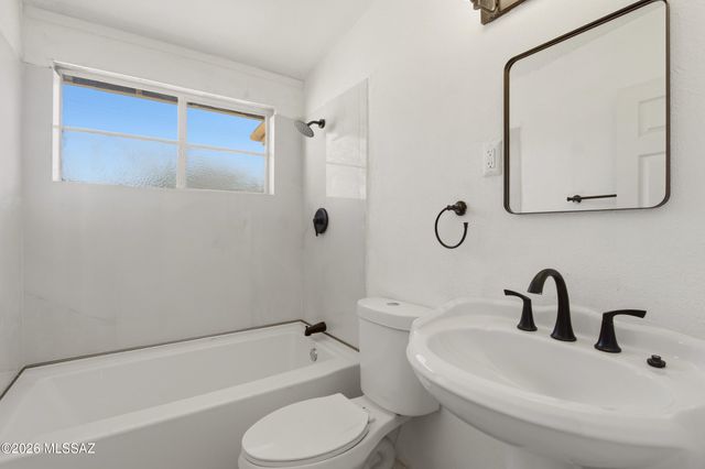 5014 E Baker Street, Tucson, AZ 85711