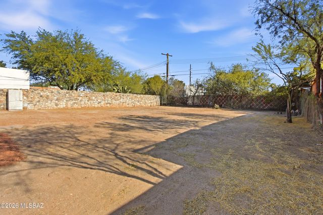 5014 E Baker Street, Tucson, AZ 85711