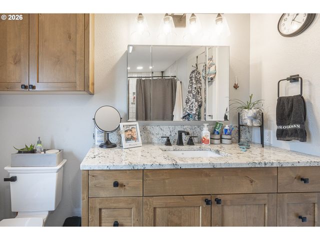 11650 Ne RED HILLS Rd, Dundee, OR 97115