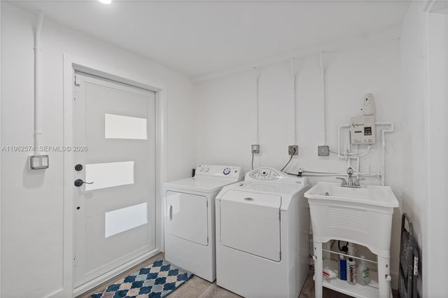 2441 NW 181st Terrace, Miami Gardens, FL 33056