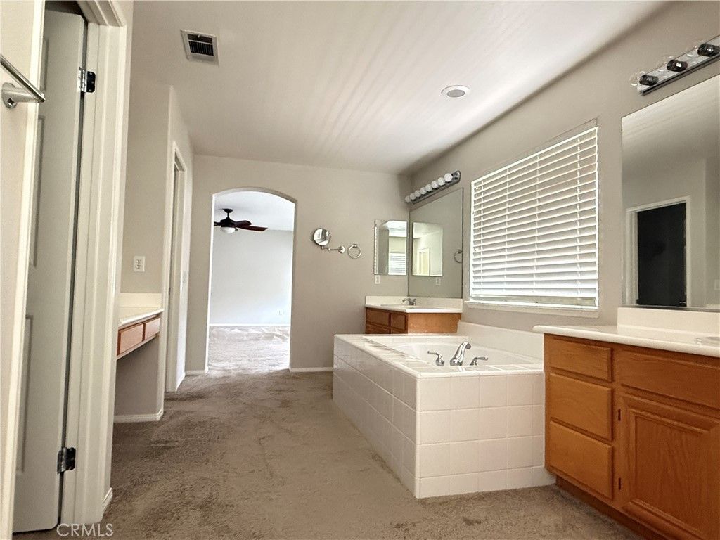 Image 28 of property listing at 38218 Clera Creek St., Murrieta, CA 92562