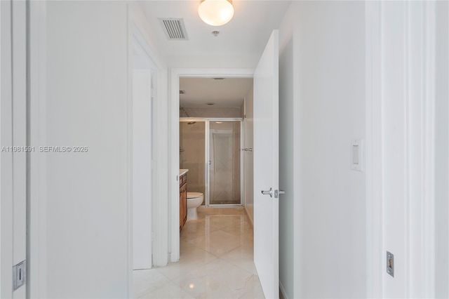 325 S Biscayne Blvd 3721, Miami, FL 33131