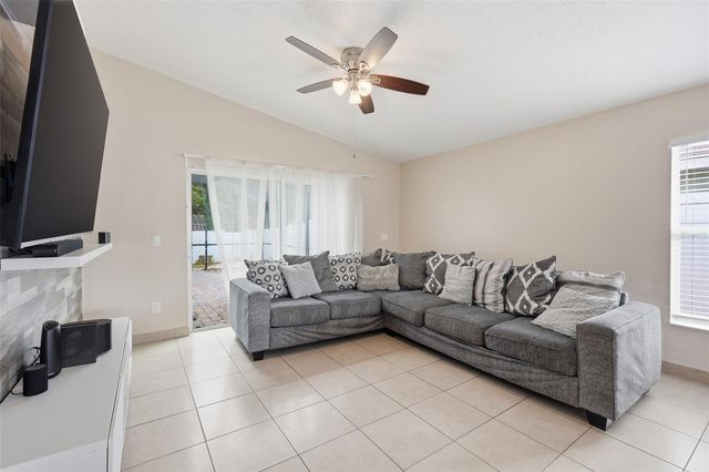 140 SEABREEZE CIRCLE, Kissimmee, FL 34743