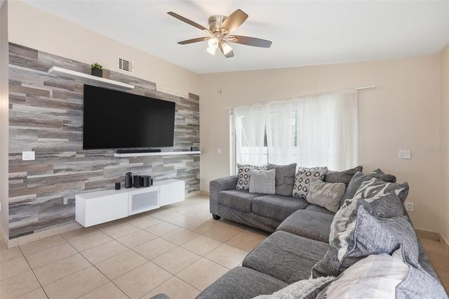 140 SEABREEZE CIRCLE, Kissimmee, FL 34743