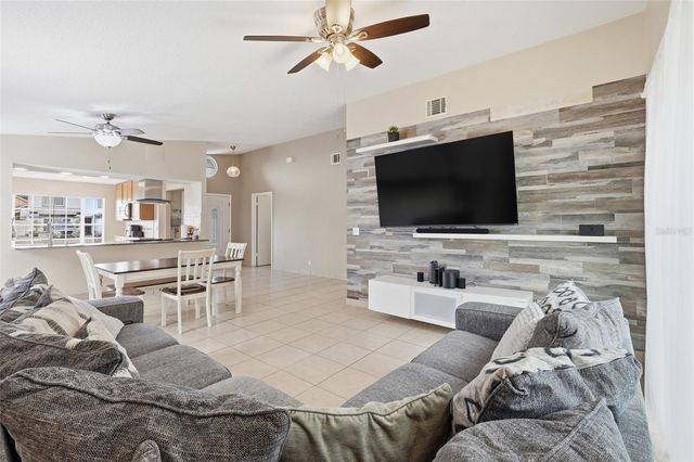 140 SEABREEZE CIRCLE, Kissimmee, FL 34743