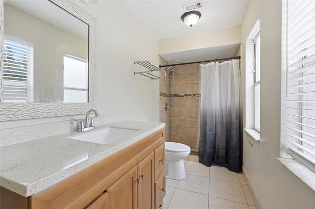 140 SEABREEZE CIRCLE, Kissimmee, FL 34743