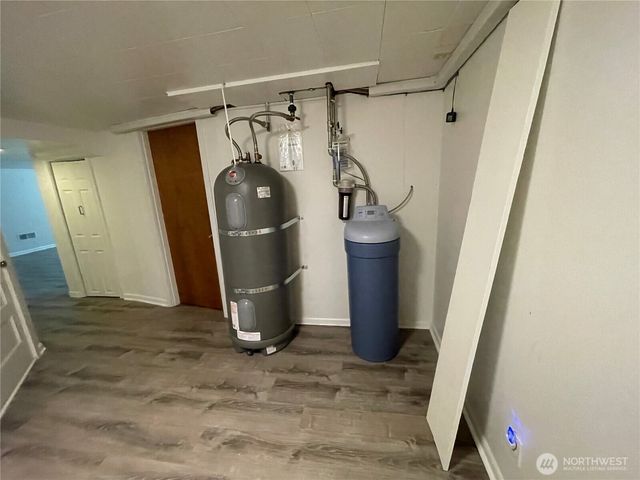 18 Cherry Avenue W, Omak, WA 98841