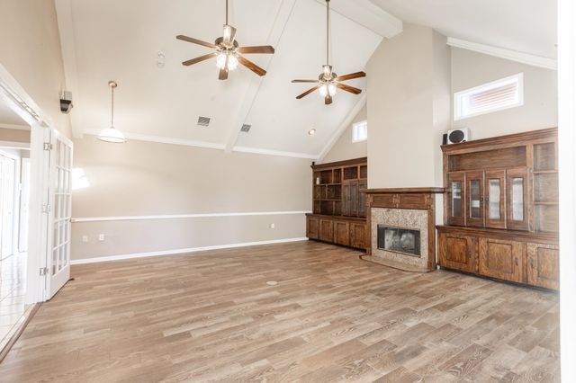 245 Acadia Dr, Raceland, LA 70394