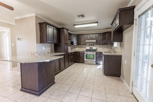 245 Acadia Dr, Raceland, LA 70394