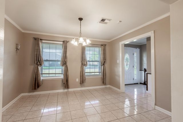 245 Acadia Dr, Raceland, LA 70394