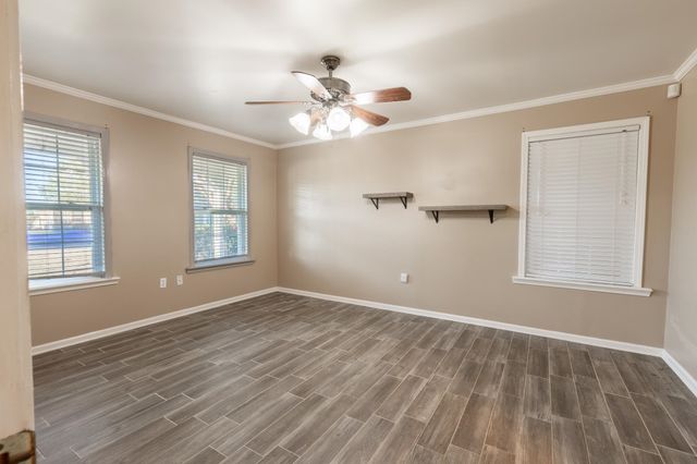 245 Acadia Dr, Raceland, LA 70394