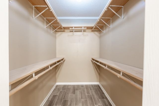 245 Acadia Dr, Raceland, LA 70394