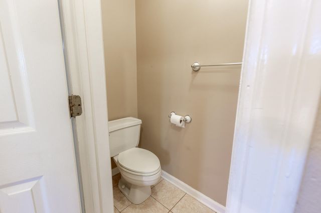 245 Acadia Dr, Raceland, LA 70394