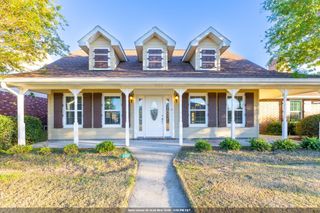 245 Acadia Dr, Raceland, LA 70394